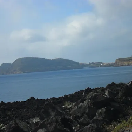 別荘 Adega Ilheu *